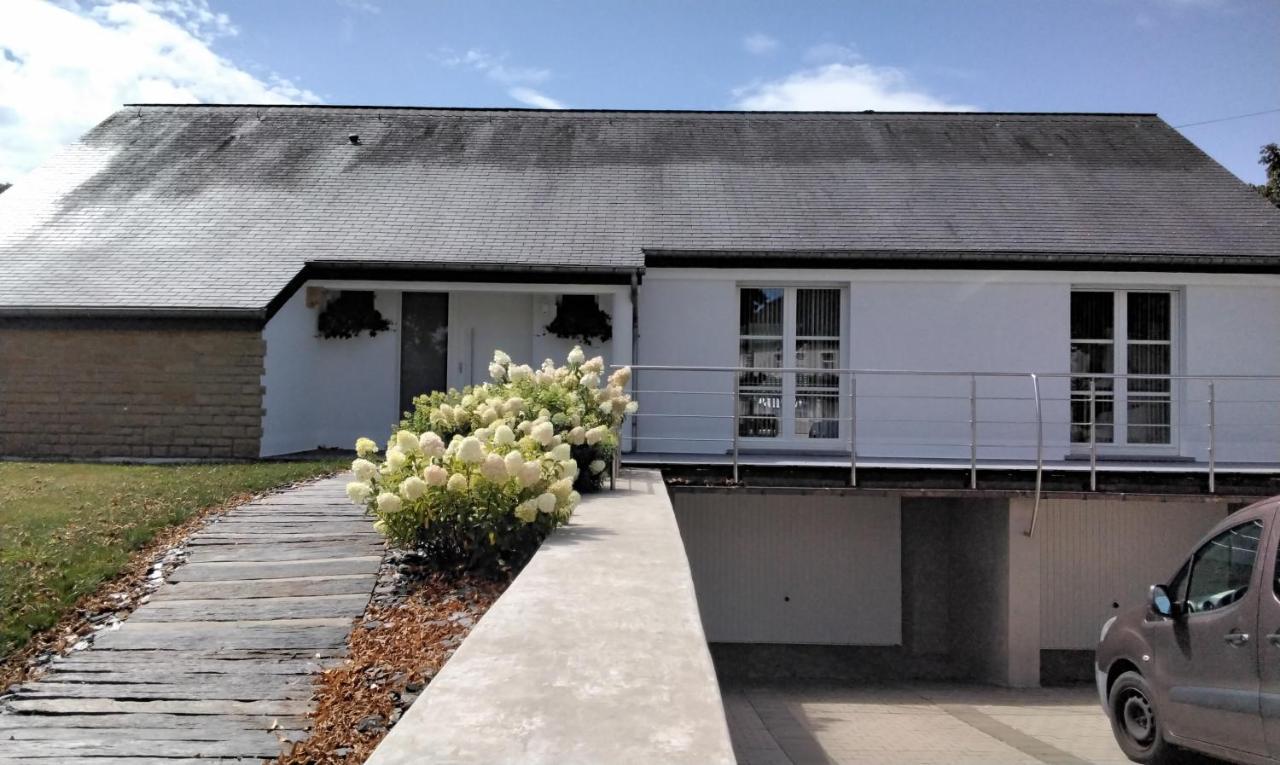 Villa Des Iles Lacuisine Exterior photo