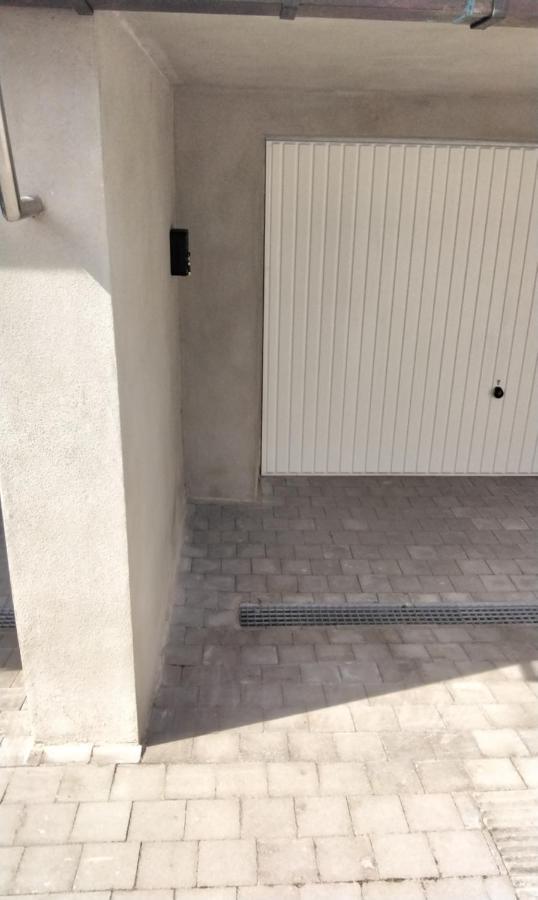 Villa Des Iles Lacuisine Exterior photo